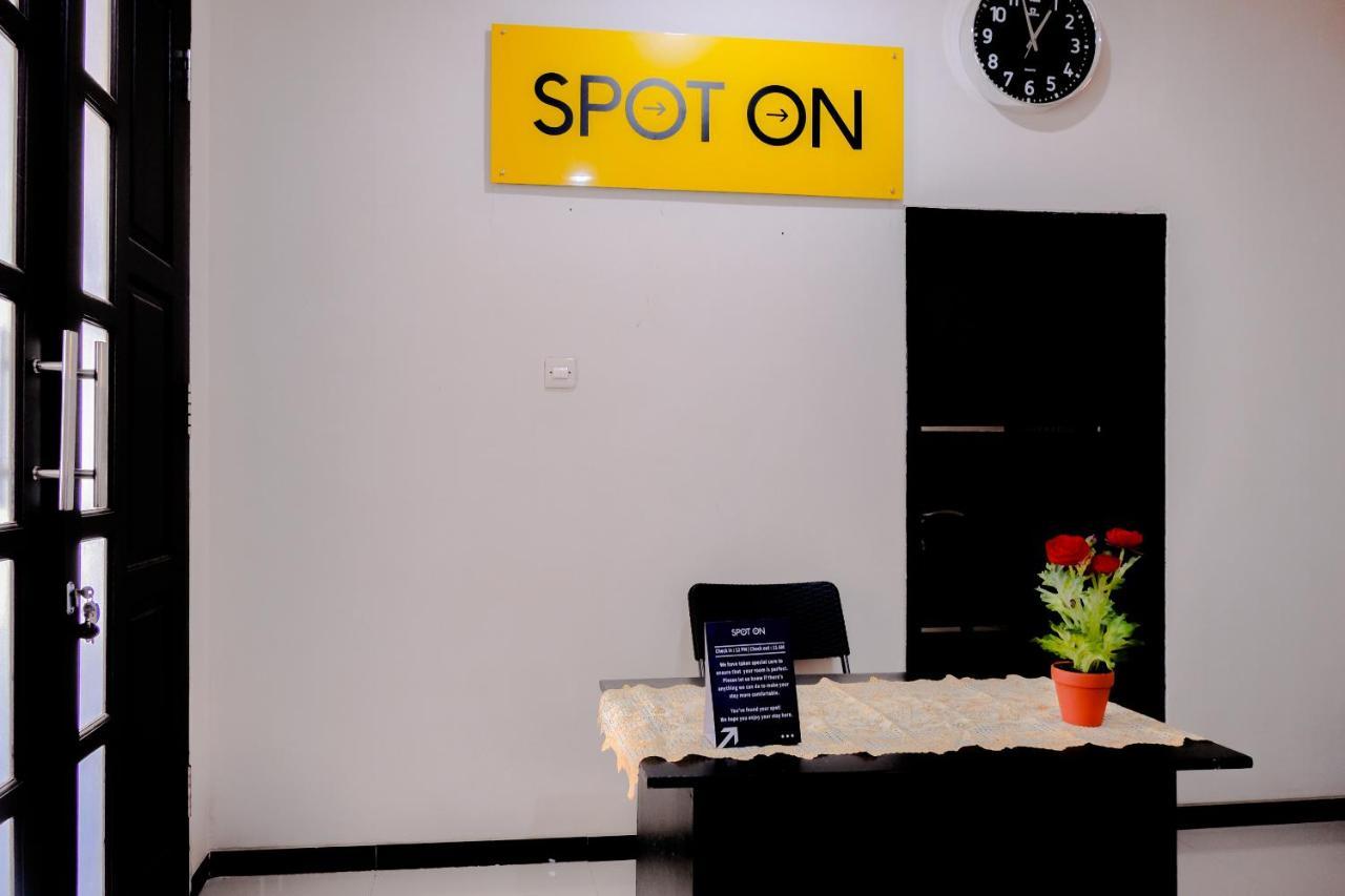 Spot On 2325 Singgalang Syariah Hotel