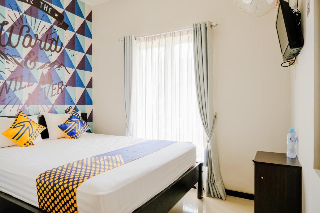 Spot On 2325 Singgalang Syariah Hotel 2*